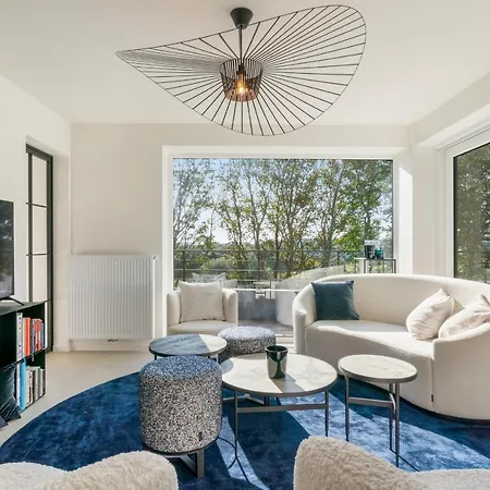 Apartment The Waves-luxurious 3bedroom App W Big Terrace & Garage *